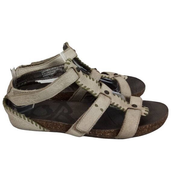 OTBT Soft White Leather Bohemian T Strap Sandals Size 8 - Picture 3 of 7